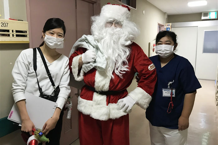 右：看護師長 角井ゆかりさん　左：子ども療育支援士 須藤美奈さん