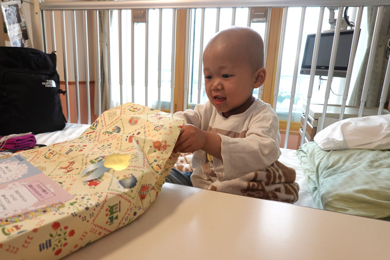 小児病棟の子どもたちの入学・進学をみんなでお祝いしたい！